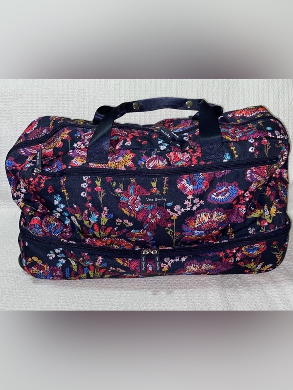 Nwot Vera Bradley Wheeled lighten up Carry On luggage